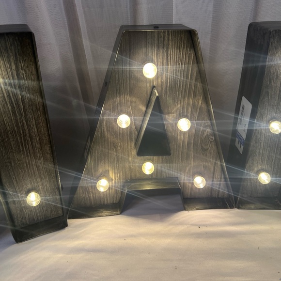 Light-Up Marquee Letters - Picture 3 of 6